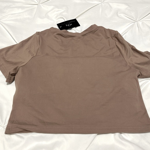 Klassy Network crop top - Picture 2 of 3